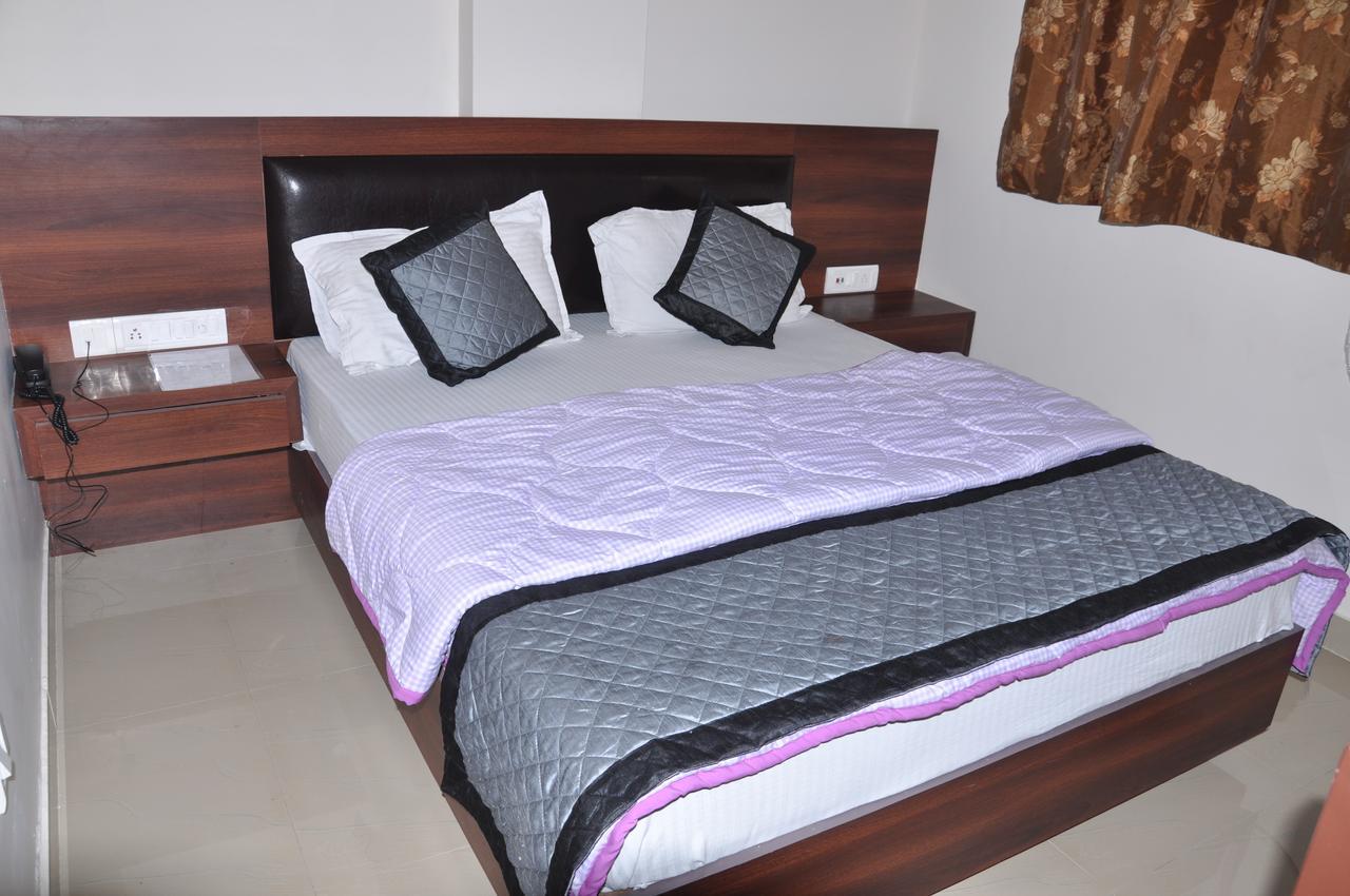 Hotel O Apple Jaipur Exteriör bild